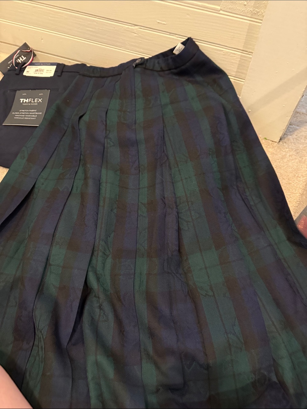 Vintage Pendleton Women's Pleated Blackwatch Plaid Midi Skirt - Green/Blue